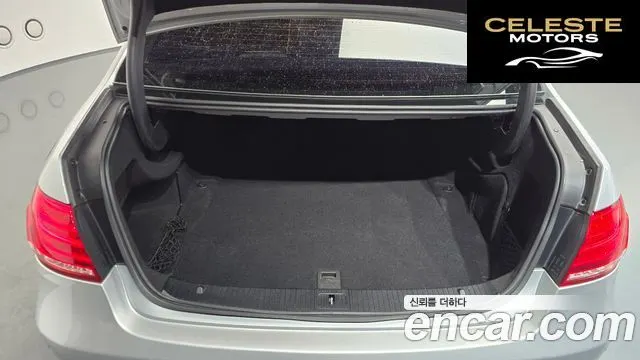 MERCEDES BENZ E-Classe W212 E300 Avantgarde 2014 — photo 18 sur 20