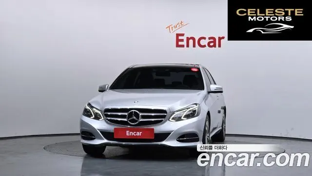 MERCEDES BENZ E-Classe W212 E300 Avantgarde 2014 — photo 3 sur 20