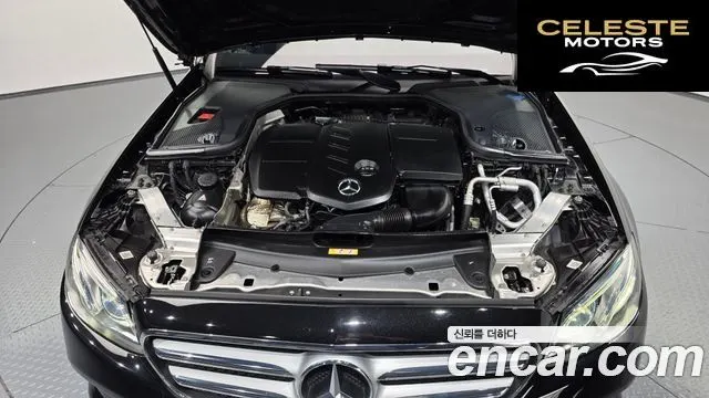 MERCEDES BENZ E-Classe W213 E220d Avantgarde 2017 — photo 5 sur 35