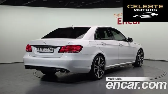 MERCEDES BENZ E-Classe W212 E220 Avantgarde Sport 2016 — photo 2 sur 20