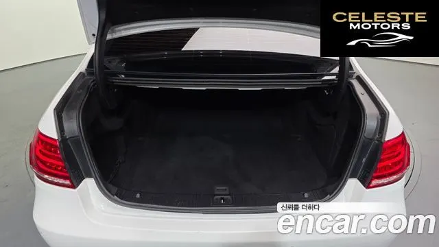 MERCEDES BENZ E-Classe W212 E220 Avantgarde Sport 2016 — photo 20 sur 20