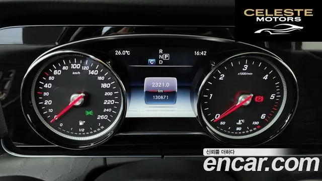 MERCEDES BENZ E-Classe W213 E220d Avantgarde 2019 — photo 11 sur 32