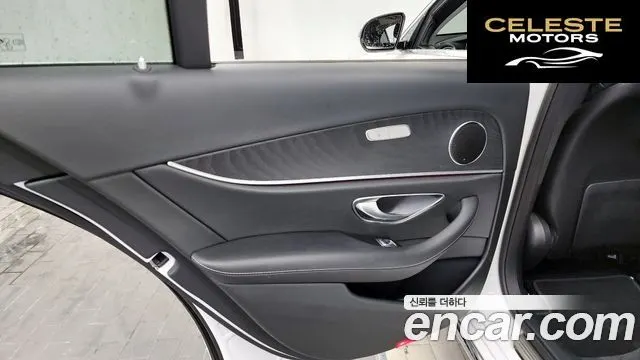 MERCEDES BENZ E-Classe W213 E220d Avantgarde 2019 — photo 15 sur 32