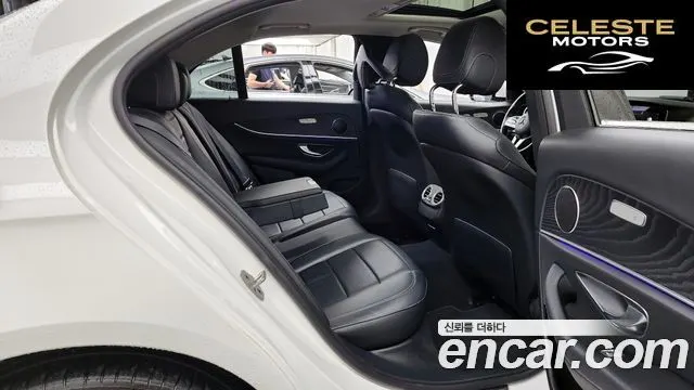 MERCEDES BENZ E-Classe W213 E220d Avantgarde 2019 — photo 18 sur 32