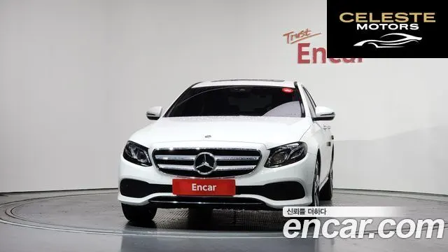 MERCEDES BENZ E-Classe W213 E220d Avantgarde 2019 — photo 3 sur 32