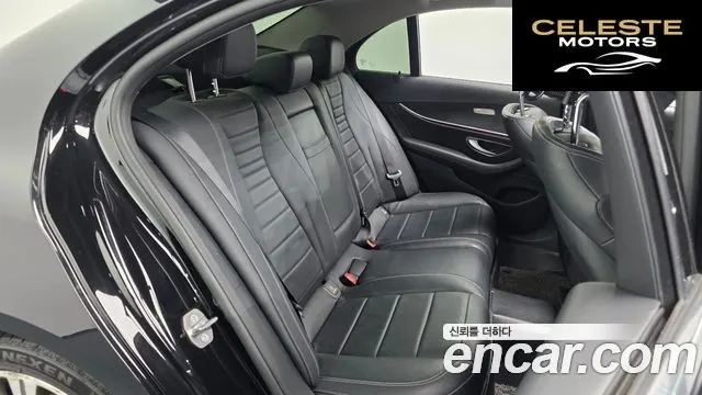 MERCEDES BENZ E-Classe W213 E220d Avantgarde 2017 — photo 16 sur 35