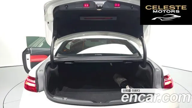 MERCEDES BENZ E-Classe W213 E220d Coupé 2019 — photo 20 sur 20