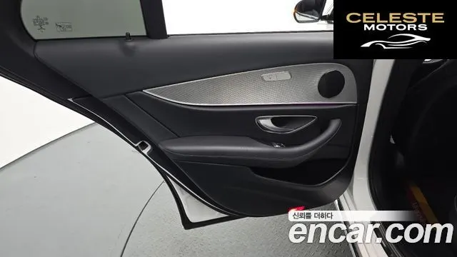 MERCEDES BENZ E-Classe W213 E300 Avantgarde 2019 — photo 14 sur 31