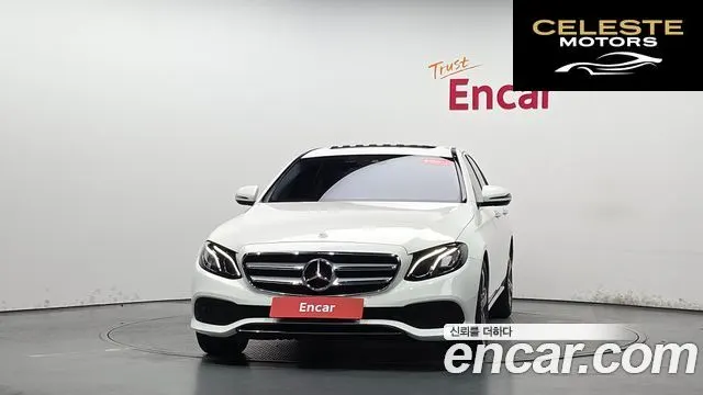 MERCEDES BENZ E-Classe W213 E300 Avantgarde 2019 — photo 2 sur 31