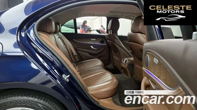MERCEDES BENZ E-Classe W213 E220d Exclusive 2017 — photo 11 sur 20
