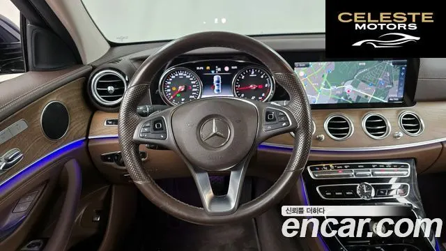 MERCEDES BENZ E-Classe W213 E220d Exclusive 2017 — photo 13 sur 20