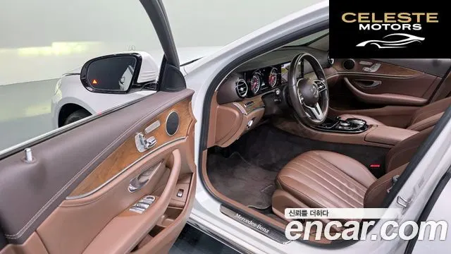 MERCEDES BENZ E-Classe W213 E220d Exclusive 2019 — photo 16 sur 56