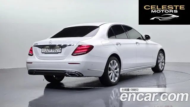 MERCEDES BENZ E-Classe W213 E220d Exclusive 2019 — photo 2 sur 56