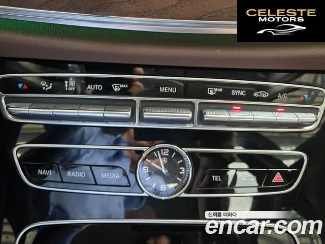 MERCEDES BENZ E-Classe W213 E220d Exclusive 2019 — photo 28 sur 56