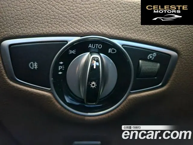 MERCEDES BENZ E-Classe W213 E220d Exclusive 2019 — photo 31 sur 56