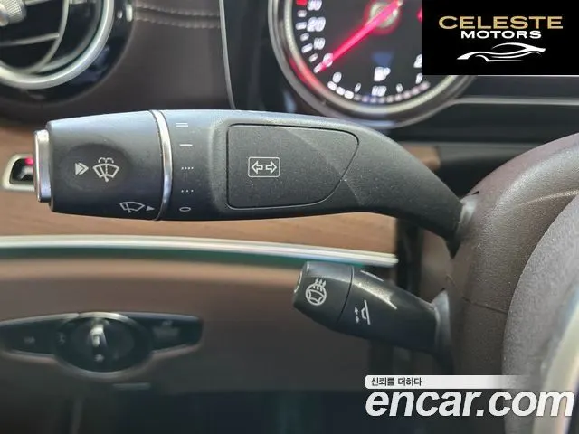 MERCEDES BENZ E-Classe W213 E220d Exclusive 2019 — photo 33 sur 56