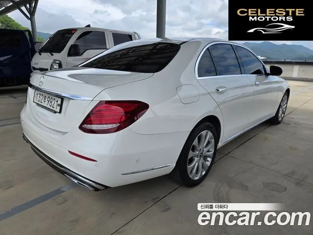 MERCEDES BENZ E-Classe W213 E220d Exclusive 2019 — photo 47 sur 56