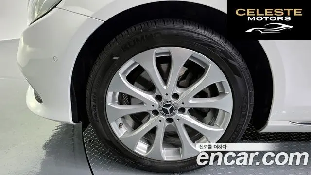 MERCEDES BENZ E-Classe W213 E220d Exclusive 2019 — photo 5 sur 56