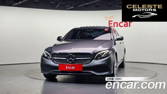 MERCEDES BENZ E-Classe W213 E220d Avantgarde 2017 — photo 2 sur 4