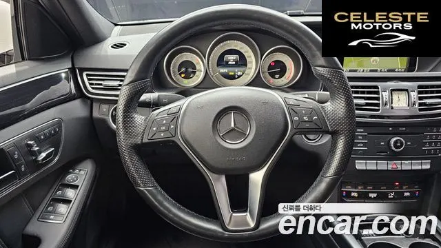 MERCEDES BENZ E-Classe W212 E250 4MATIC Avantgarde 2016 — photo 13 sur 26
