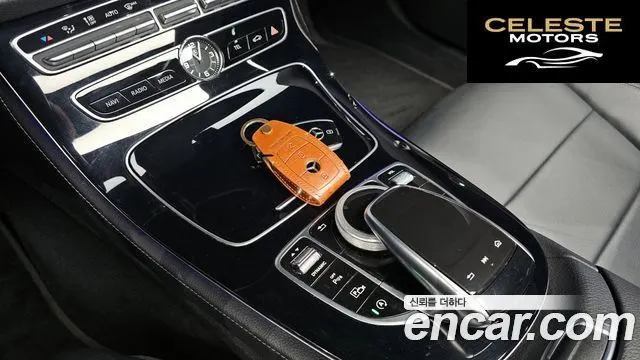 MERCEDES BENZ E-Classe W213 E300 Avantgarde 2019 — photo 23 sur 36