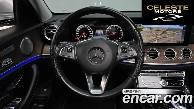MERCEDES BENZ E-Classe W213 E300 4MATIC Exclusive 2018 — photo 19 sur 38