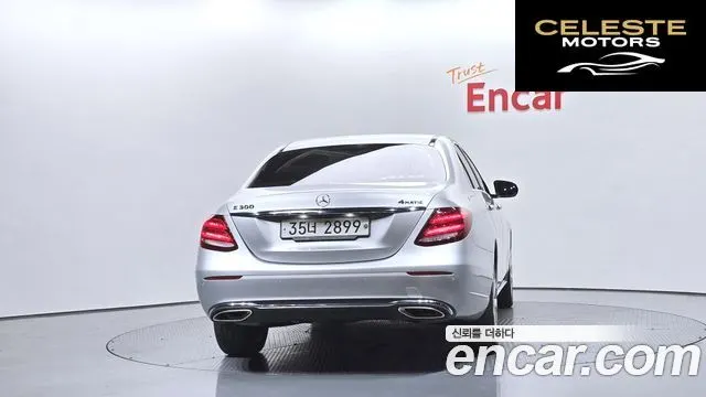 MERCEDES BENZ E-Classe W213 E300 4MATIC Exclusive 2018 — photo 4 sur 38