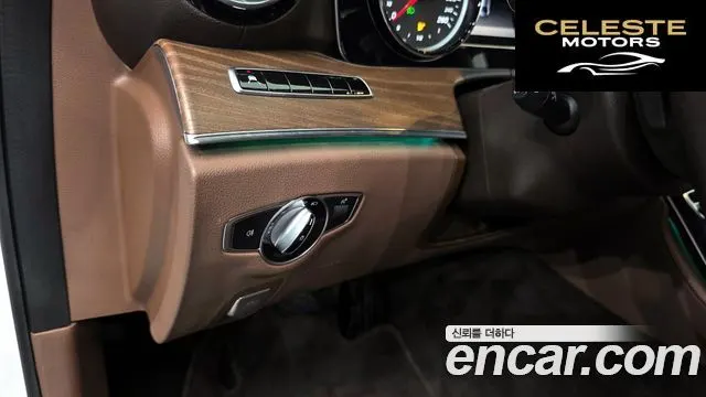 MERCEDES BENZ E-Classe W213 E220d Exclusive 2019 — photo 25 sur 40