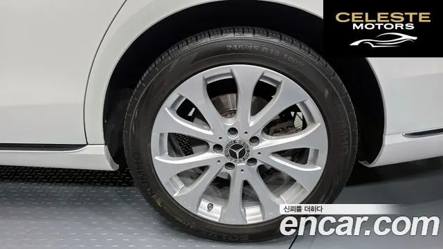 MERCEDES BENZ E-Classe W213 E220d Exclusive 2019 — photo 7 sur 40