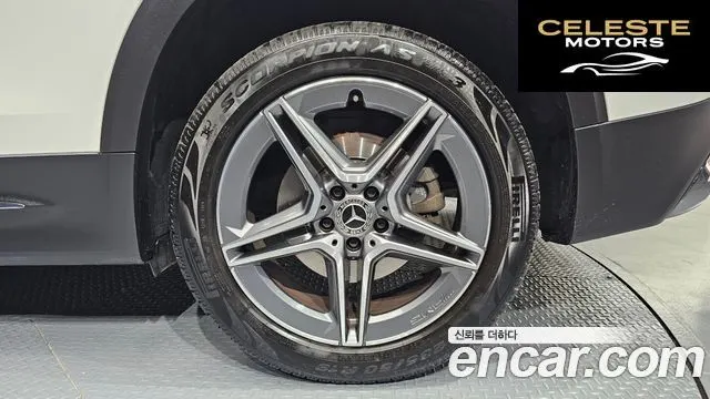 MERCEDES BENZ GLB-Classe X247 GLB250 4MATIC 2021 — photo 7 sur 30