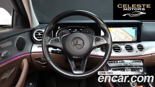 MERCEDES BENZ E-Classe W213 E200 Avantgarde 2017 — photo 19 sur 32