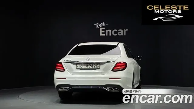 MERCEDES BENZ E-Classe W213 E220d Avantgarde 2017 — photo 4 sur 20