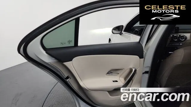 MERCEDES BENZ A-Classe W177 A220 Berline 2023 — photo 14 sur 32