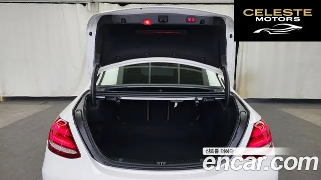 MERCEDES BENZ E-Classe W213 E220d Exclusive 2019 — photo 20 sur 26