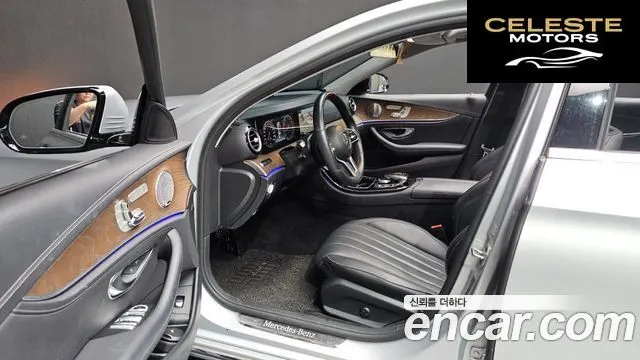 MERCEDES BENZ E-Classe W213 E300 4MATIC Exclusive 2019 — photo 13 sur 33