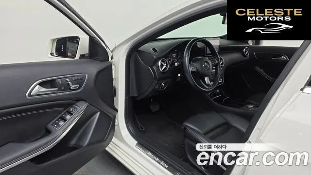 MERCEDES BENZ A-Classe W176 A200 2016 — photo 10 sur 26