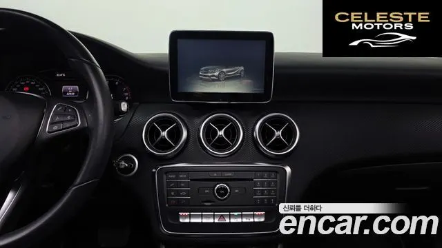 MERCEDES BENZ A-Classe W176 A200 2016 — photo 14 sur 26