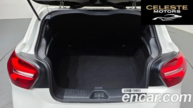 MERCEDES BENZ A-Classe W176 A200 2016 — photo 20 sur 26