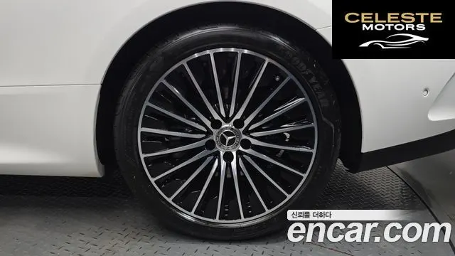 MERCEDES BENZ CLE-Classe C236 CLE200 Cabriolet 2025 — photo 6 sur 32