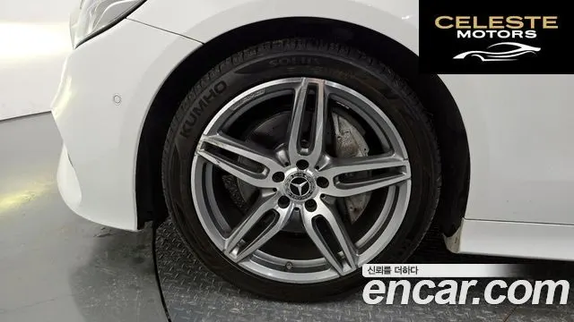 MERCEDES BENZ E-Classe W213 E220d Coupé 2019 — photo 4 sur 31