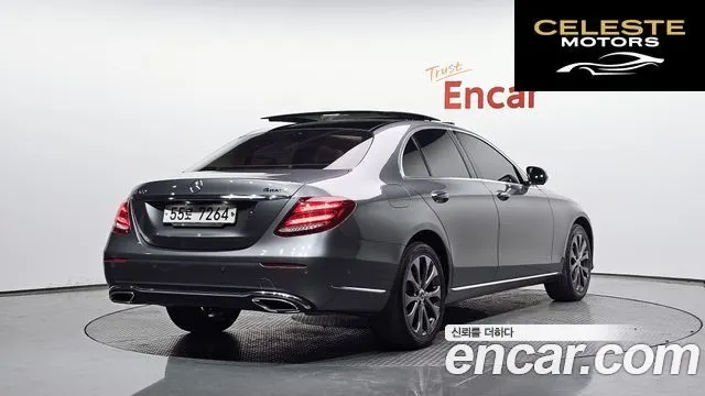 MERCEDES BENZ E-Classe W213 E300 4MATIC Exclusive 2017 — photo 2 sur 30