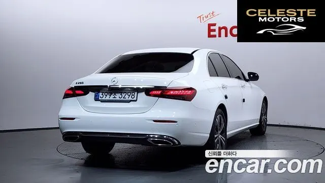 MERCEDES BENZ E-Classe W213 E250 Avantgarde 2021 — photo 2 sur 42