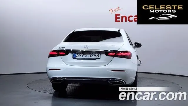 MERCEDES BENZ E-Classe W213 E250 Avantgarde 2021 — photo 4 sur 42