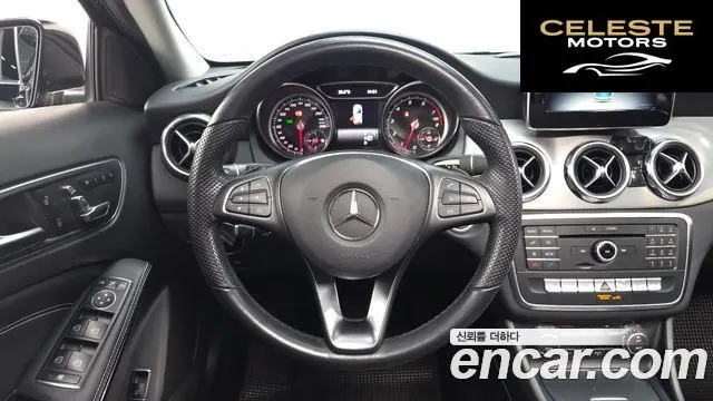 MERCEDES BENZ GLA-Classe X156 GLA220 Premium 2019 — photo 18 sur 36