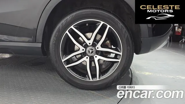 MERCEDES BENZ GLA-Classe X156 GLA220 Premium 2019 — photo 6 sur 36