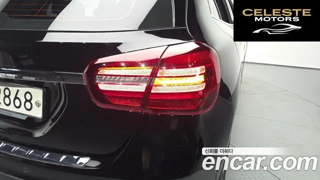 MERCEDES BENZ GLA-Classe X156 GLA220 Premium 2019 — photo 8 sur 36