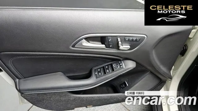 MERCEDES BENZ GLA-Classe X156 GLA220 2018 — photo 14 sur 33