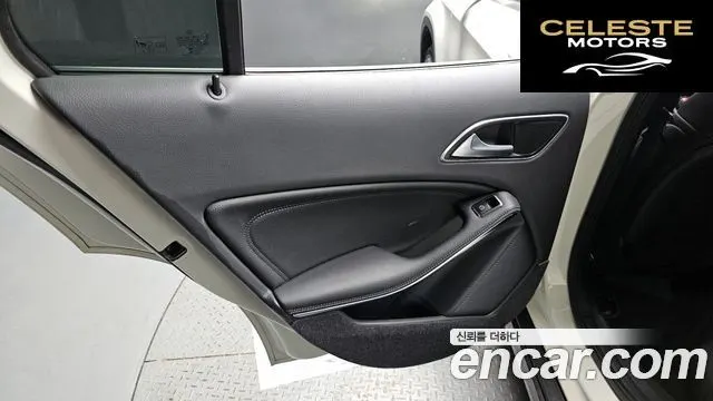 MERCEDES BENZ GLA-Classe X156 GLA220 2018 — photo 15 sur 33