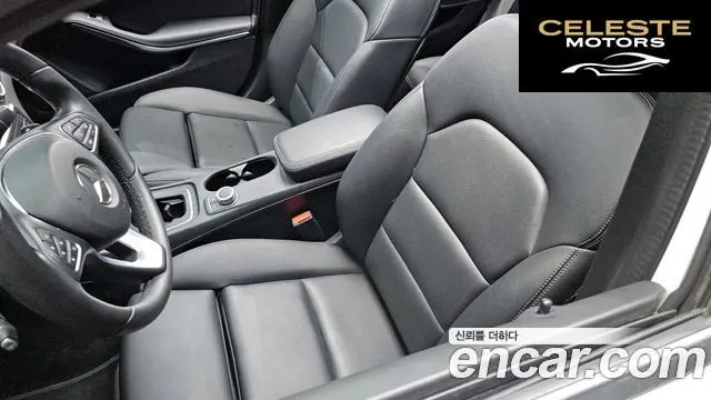 MERCEDES BENZ GLA-Classe X156 GLA220 2018 — photo 30 sur 33