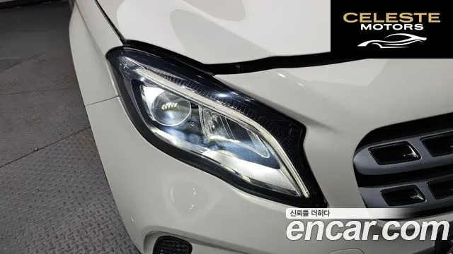 MERCEDES BENZ GLA-Classe X156 GLA220 2018 — photo 8 sur 33